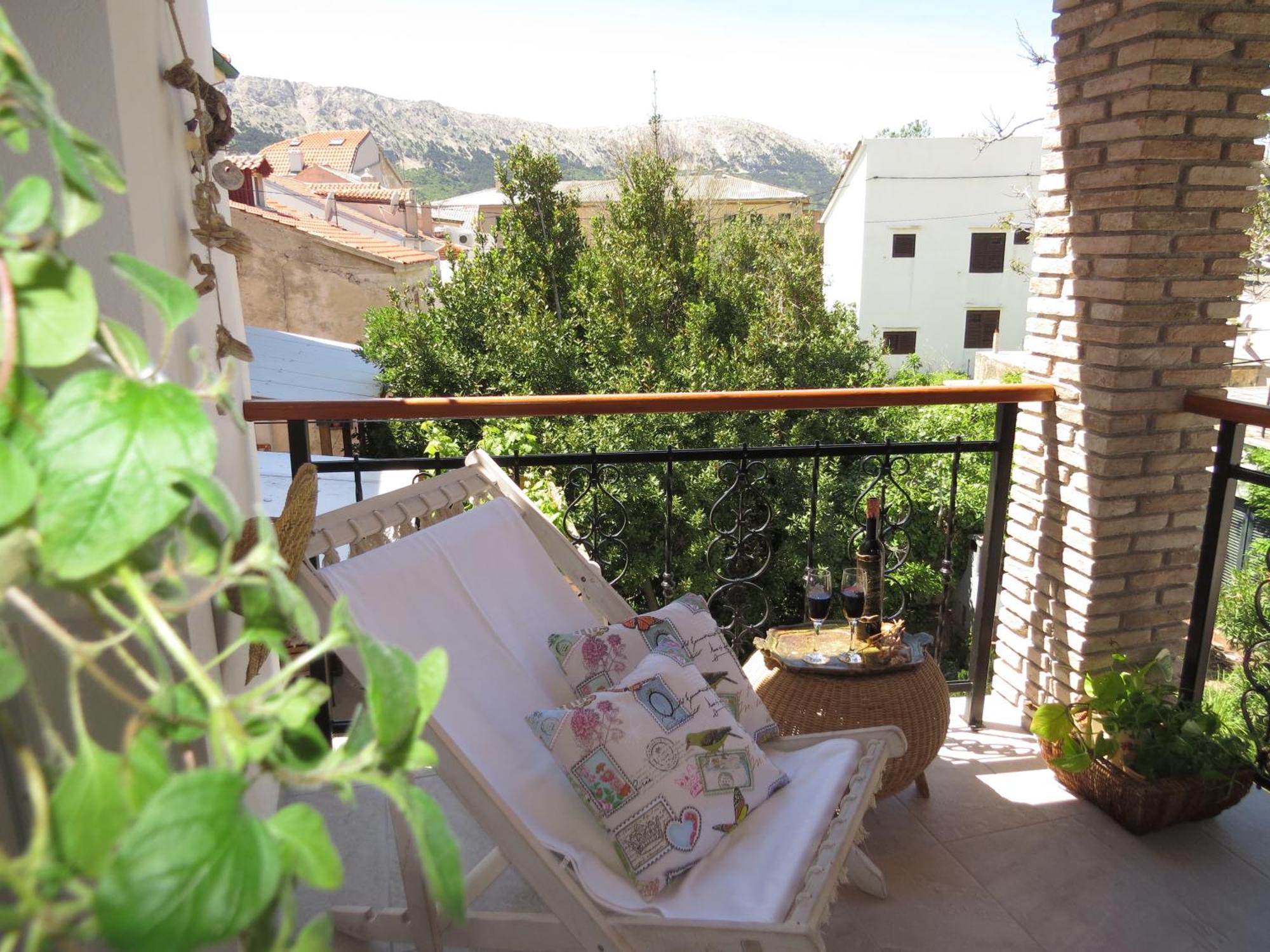 Apartments Authentic Baska 1 Kamer foto
