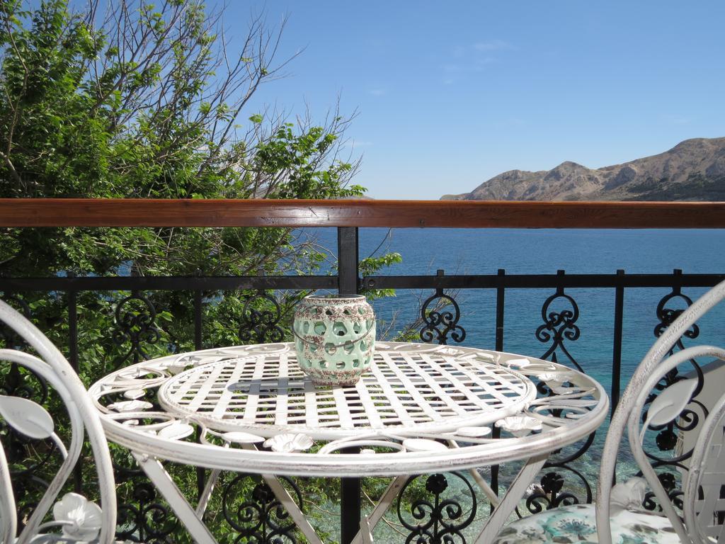 Apartments Authentic Baska 1 Kamer foto