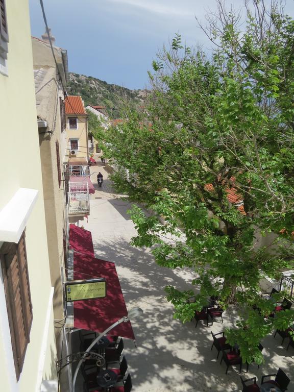 Apartments Authentic Baska 1 Kamer foto